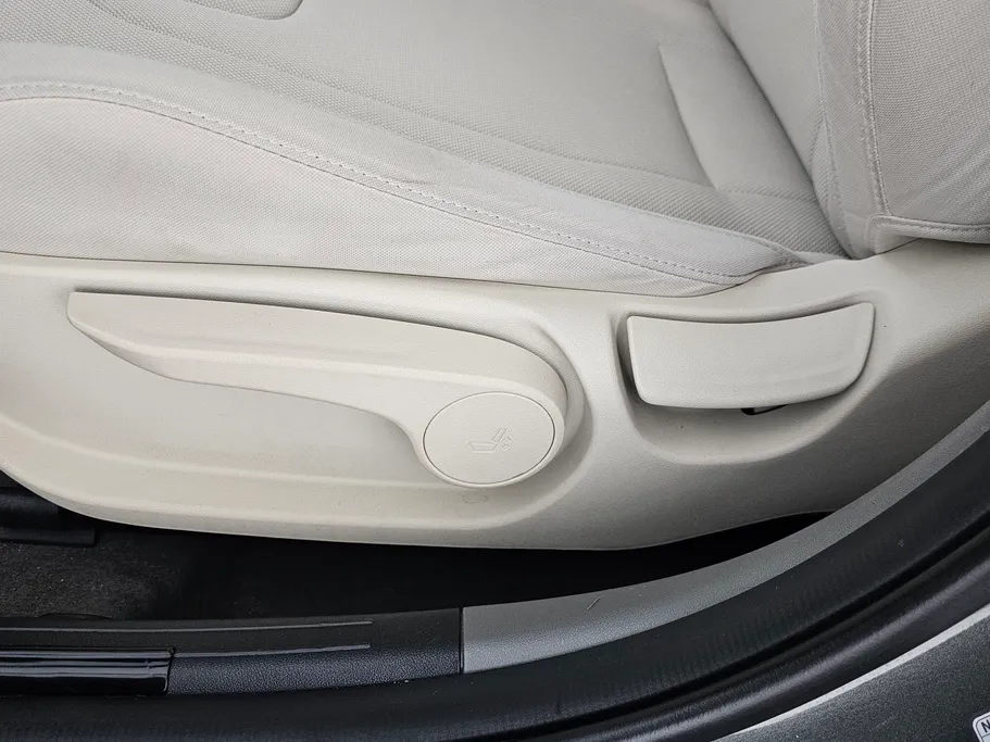 2023 Hyundai Elantra Smart 