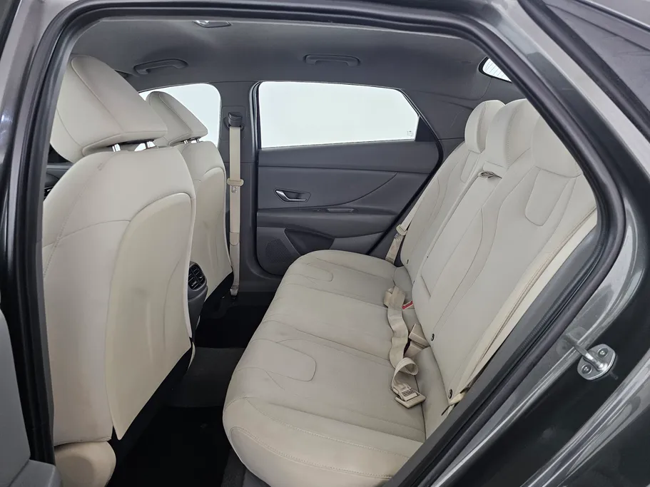 2023 Hyundai Elantra Smart 