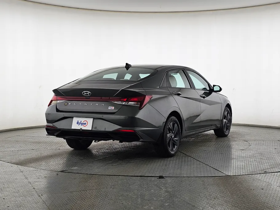 2023 Hyundai Elantra Smart 