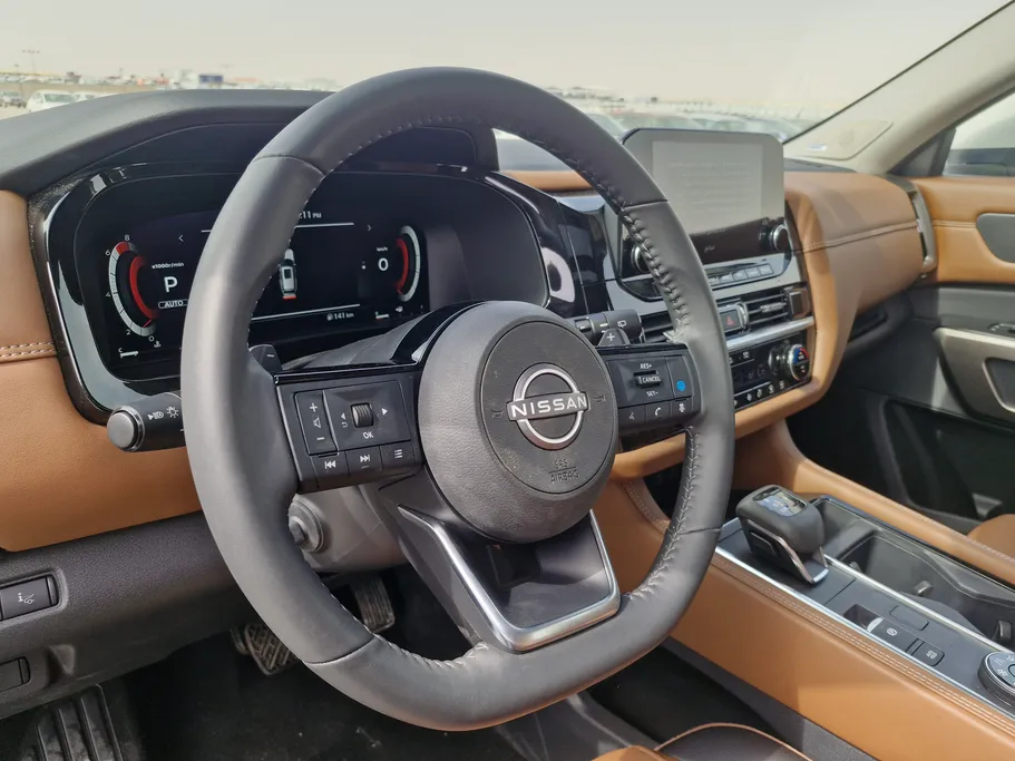 2023 Nissan Pathfinder SL 