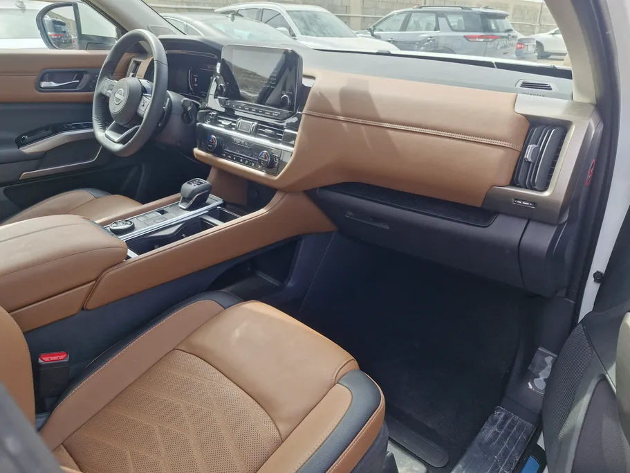 2023 Nissan Pathfinder SL 