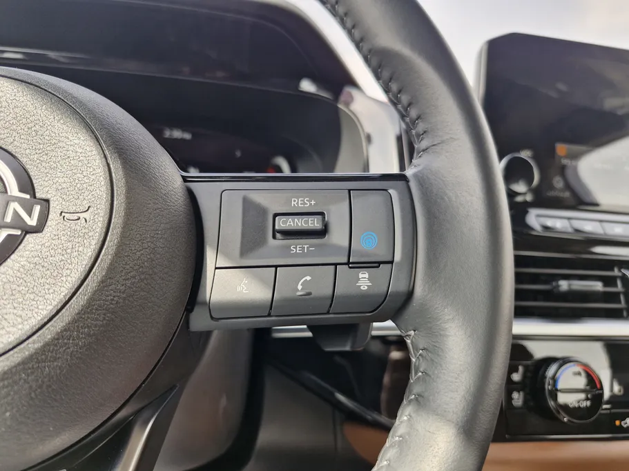 نيسان باثفندر SL 2023 