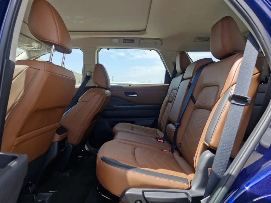 نيسان باثفندر SL 2023 