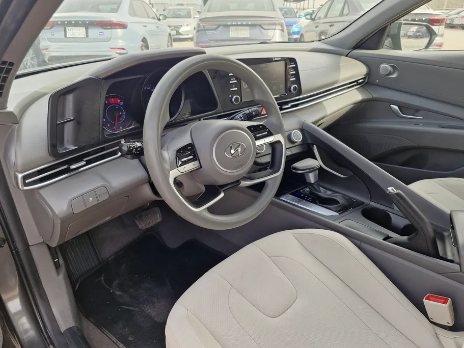 2023 هيونداي Elantra سمارت 