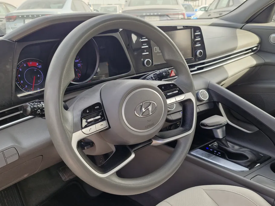 2023 هيونداي Elantra سمارت 