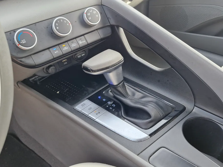 2023 هيونداي Elantra سمارت 