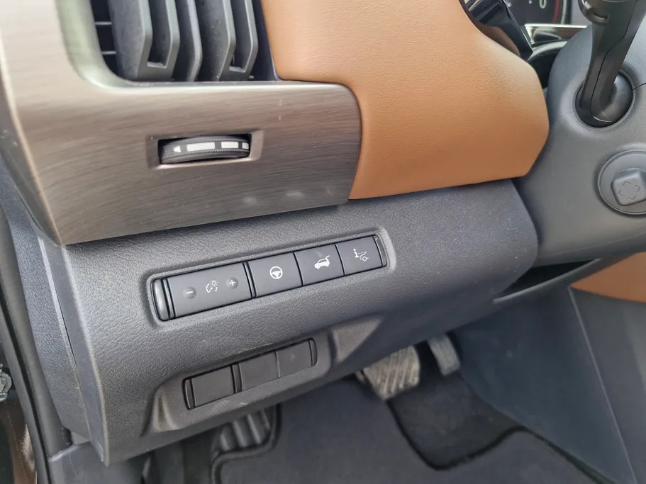 نيسان باثفندر SL 2023 