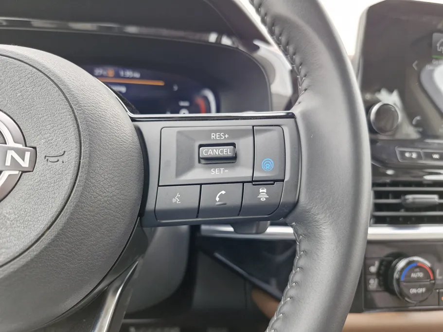 نيسان باثفندر SL 2023 