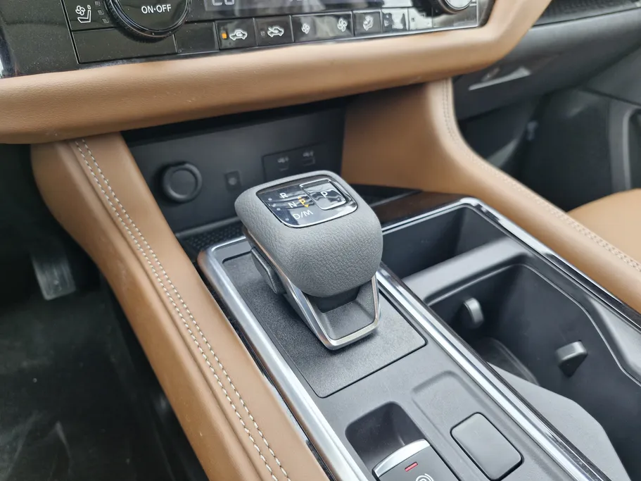 نيسان باثفندر SL 2023 