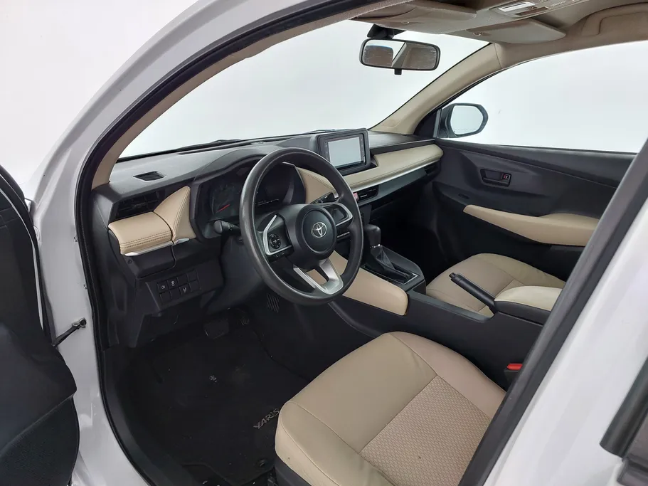 2023 Toyota Yaris  Y 