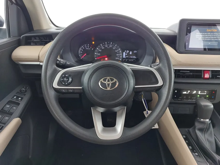 2023 Toyota Yaris  Y 