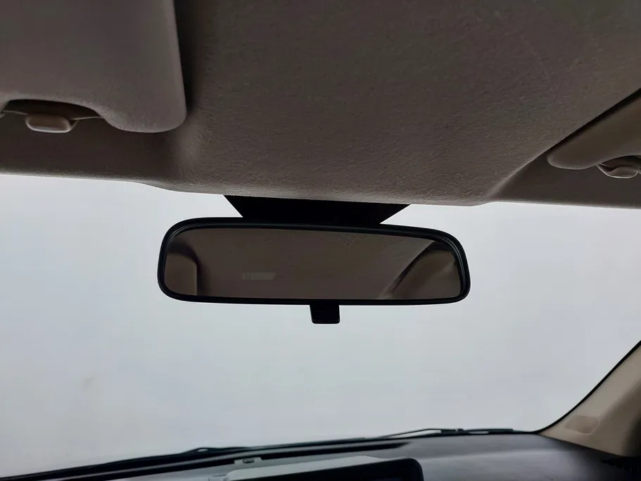 2023 Toyota Yaris  Y 