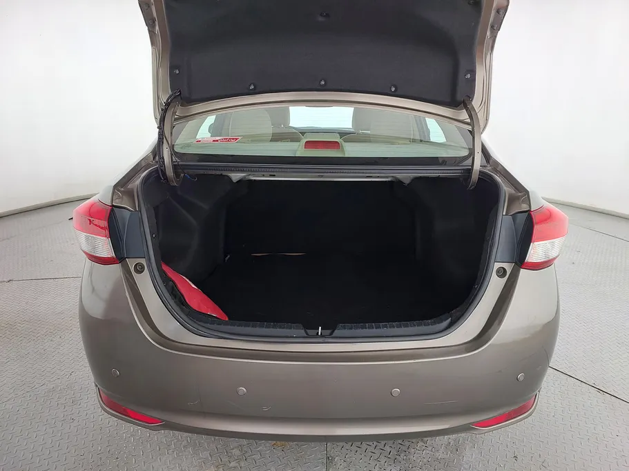 2022 Toyota Yaris  Y 