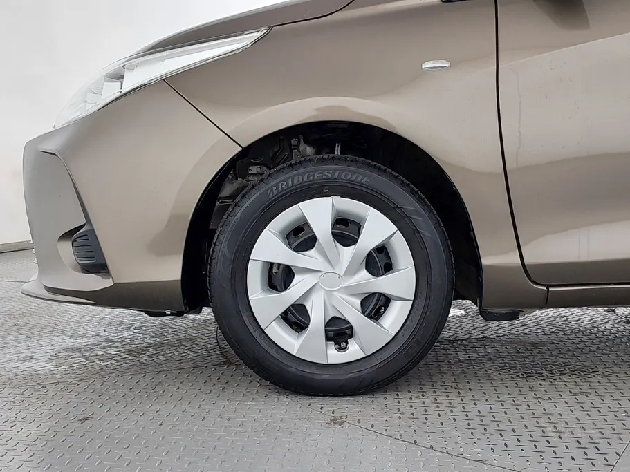 2022 Toyota Yaris  Y 