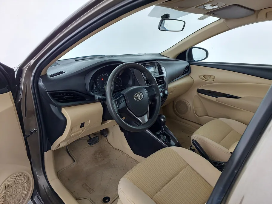 2022 Toyota Yaris  Y 