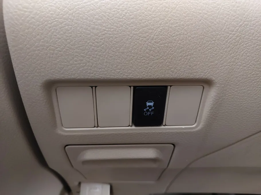 2022 Toyota Yaris  Y 