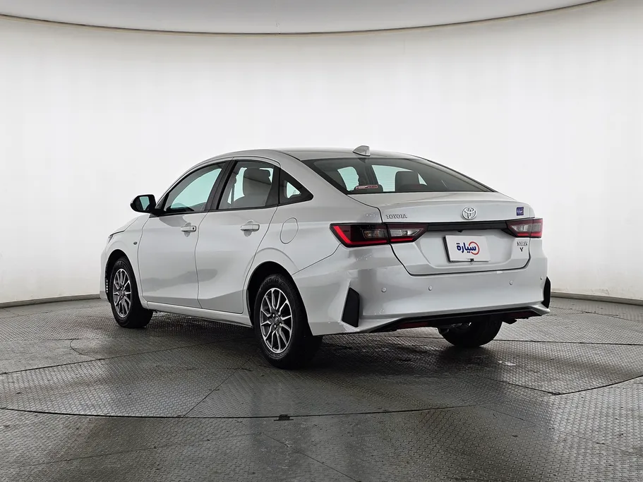 2023 Toyota Yaris  Y 