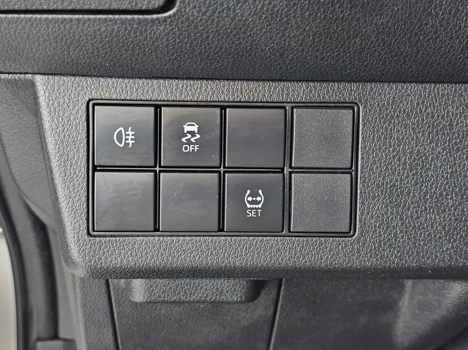 2023 Toyota Yaris  Y 