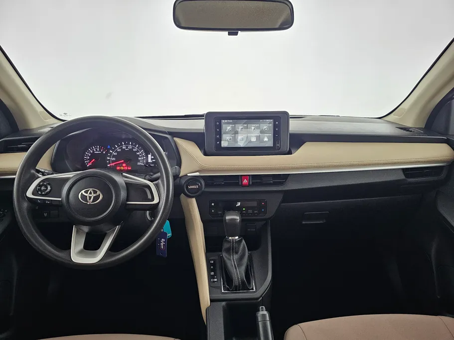 2023 Toyota Yaris  Y 