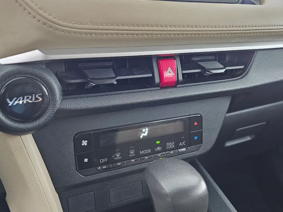 2023 Toyota Yaris  Y 