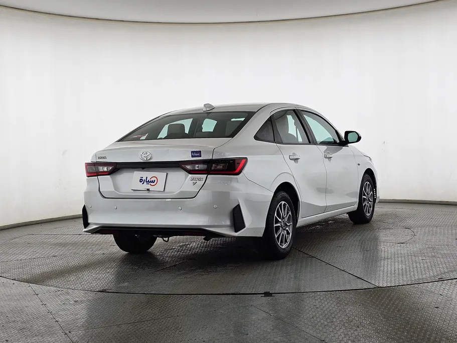 2023 Toyota Yaris  Y 