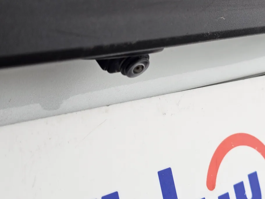 2023 Toyota Yaris  Y 