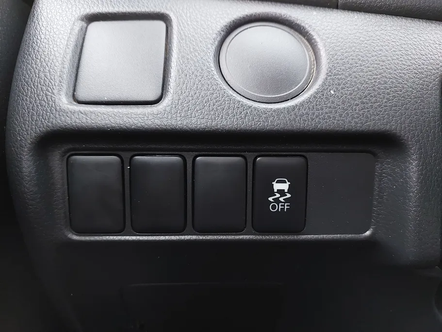 ميتسوبيشي L200 DC 4x2 2021 