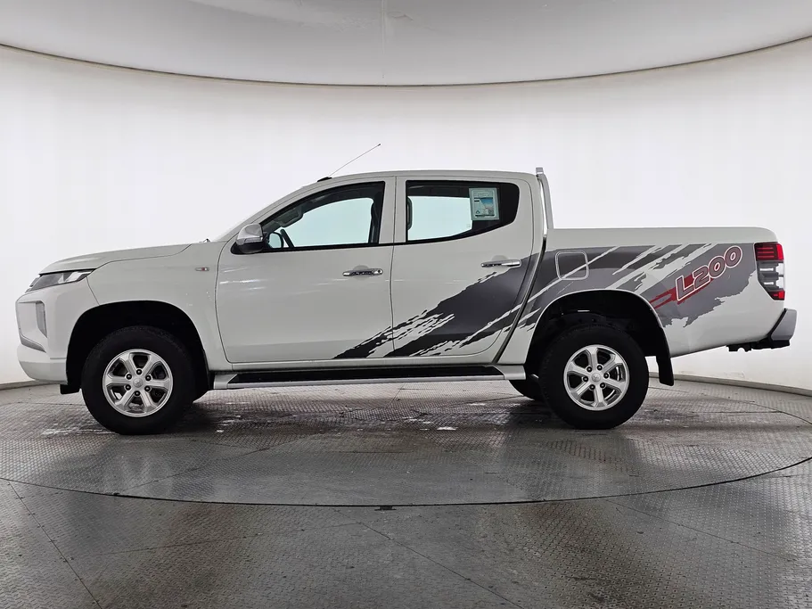 2022 ميتسوبيشي L200 DC 4x4 