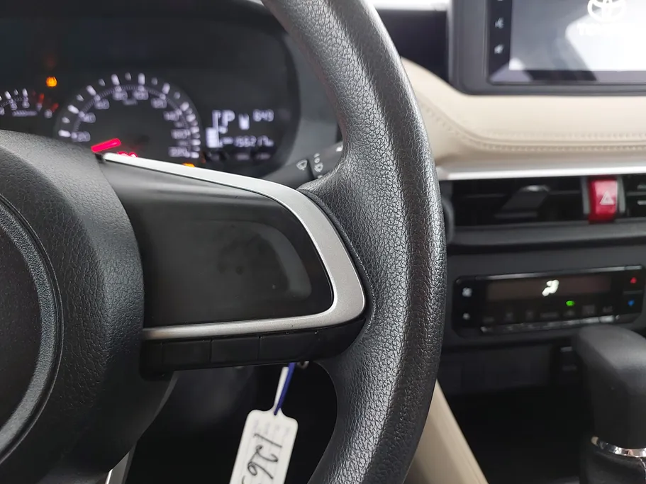 تويوتا يارس Y 2023 