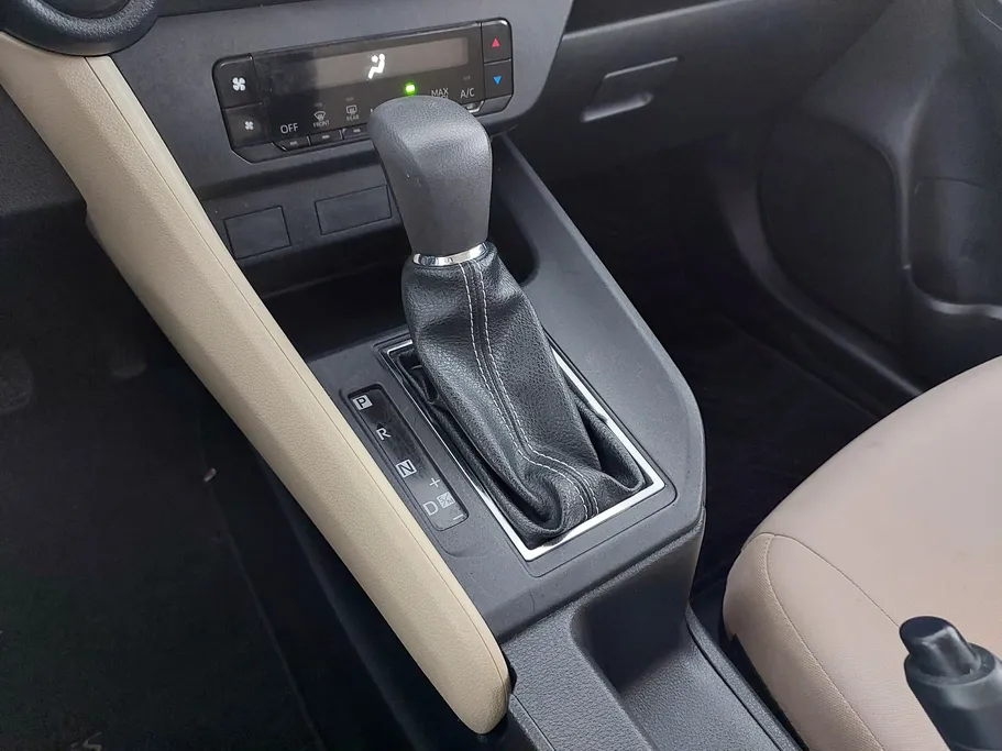 تويوتا يارس Y 2023 