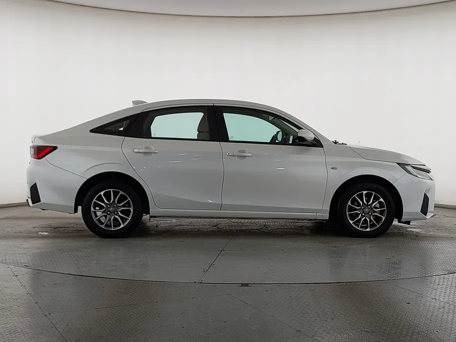 تويوتا يارس Y 2023 