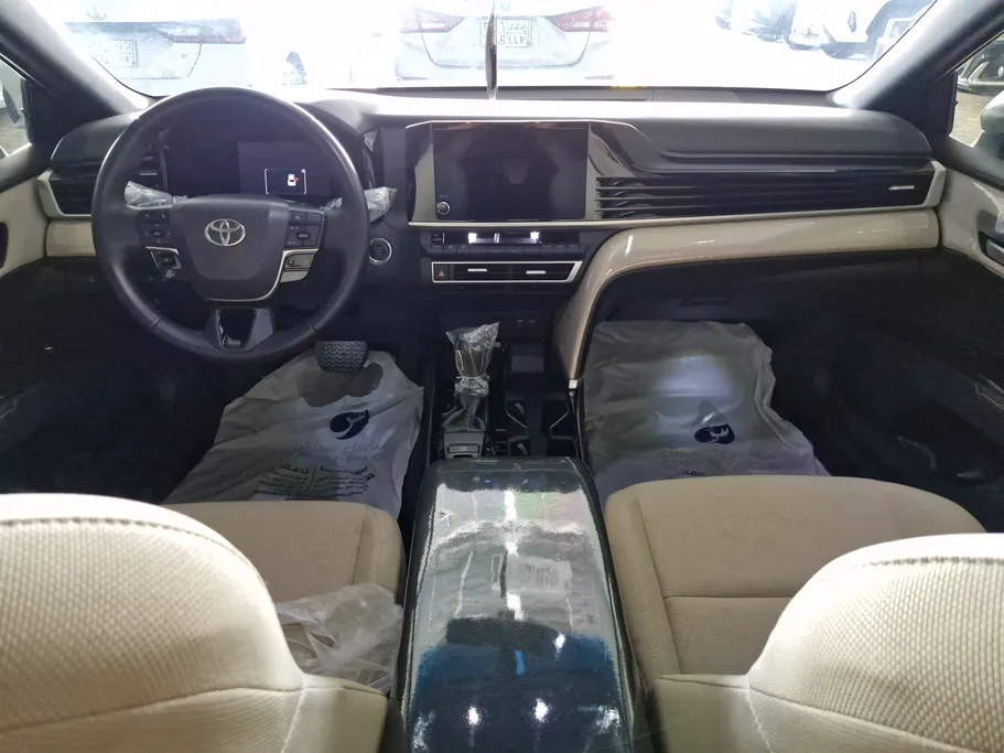 تويوتا كامري LE 2025 