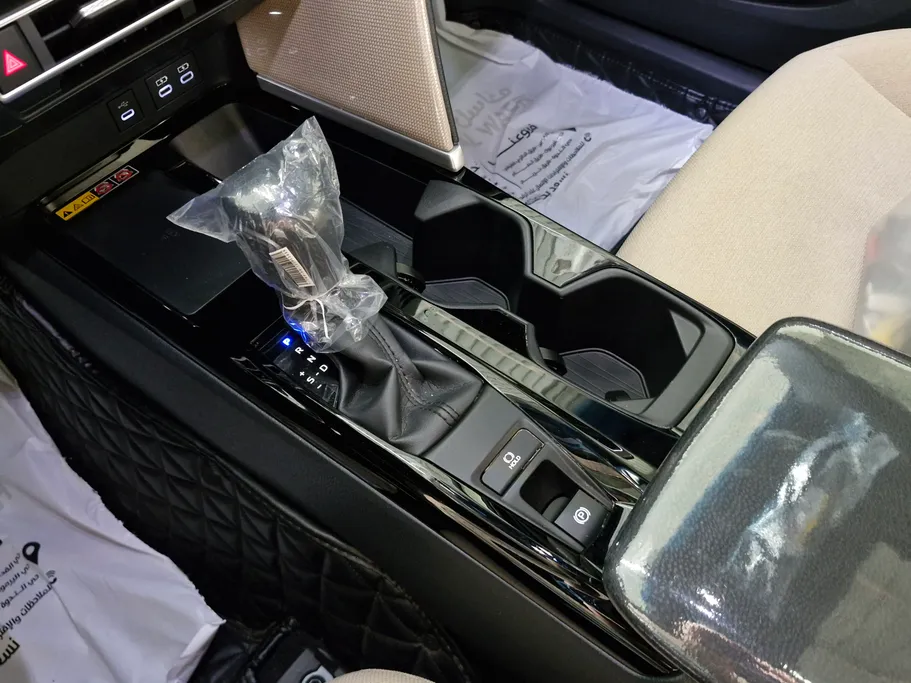 تويوتا كامري LE 2025 