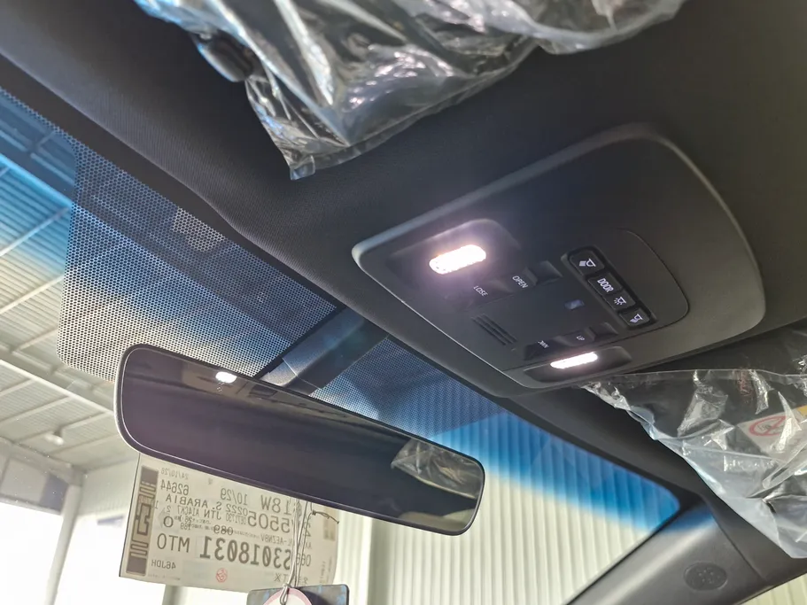 تويوتا كامري LE 2025 