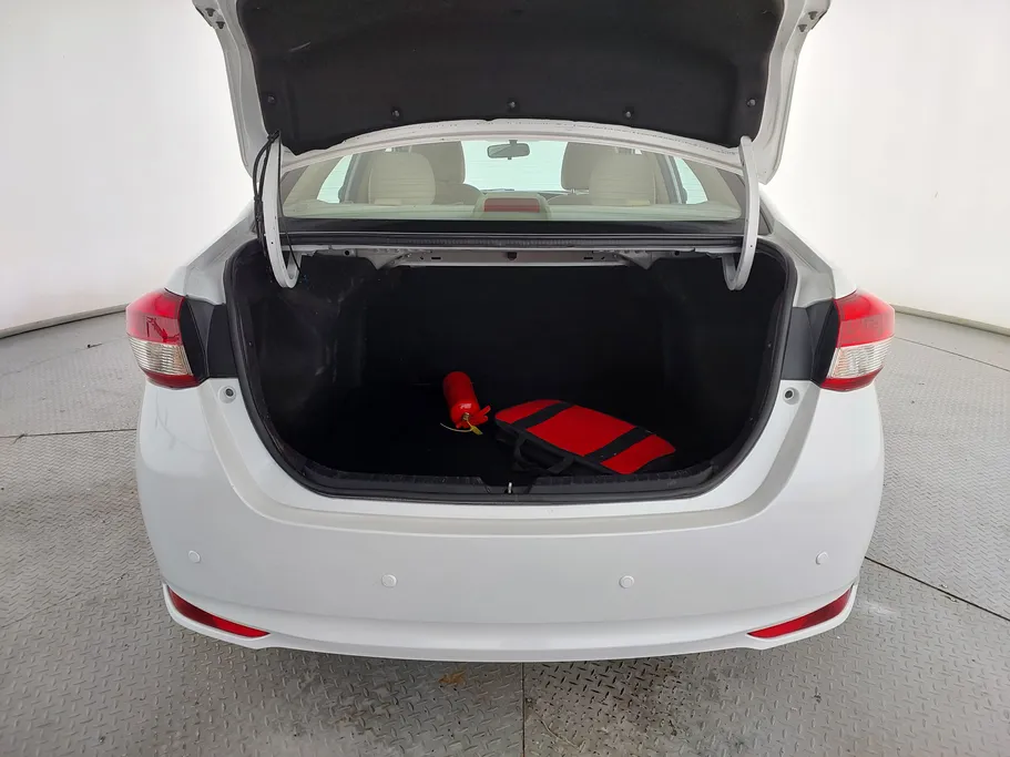 2021 Toyota Yaris  Y 