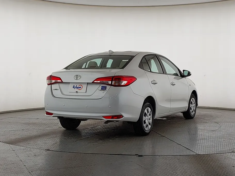 2021 Toyota Yaris  Y 