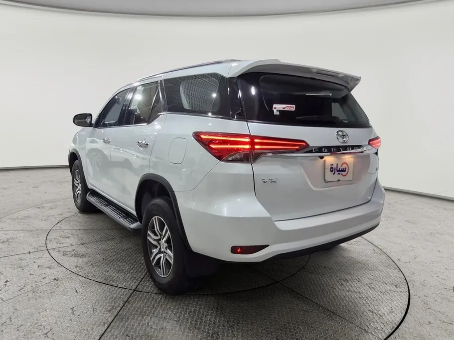 تويوتا فورتشنر VX 2023 