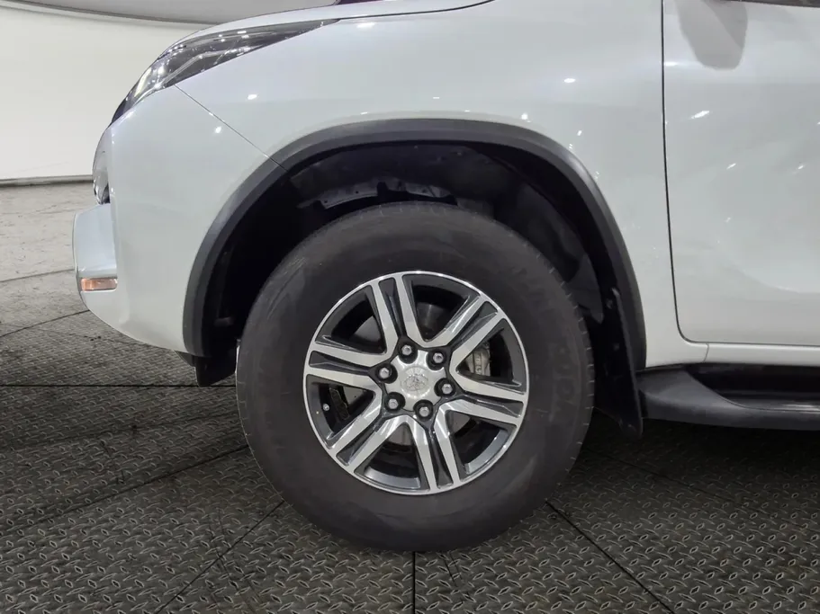 2023 Toyota Fortuner VX 