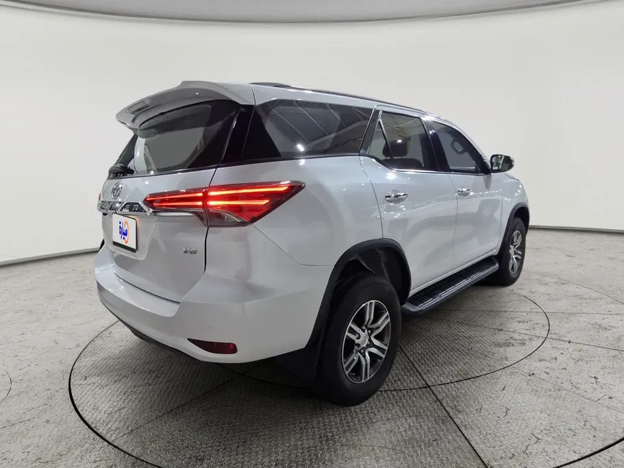 2023 Toyota Fortuner VX 