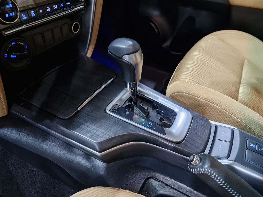 تويوتا فورتشنر VX 2023 