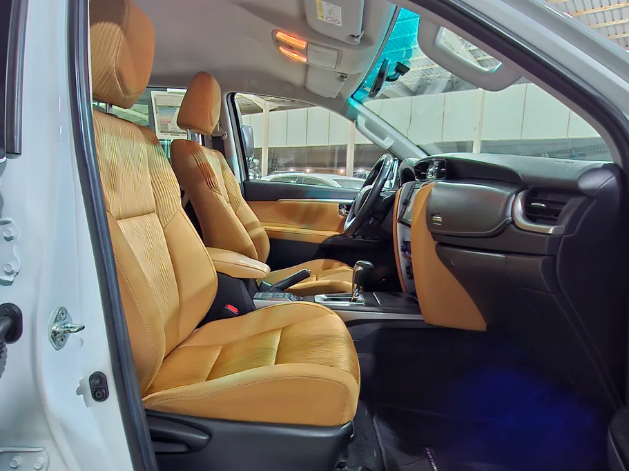 تويوتا فورتشنر VX 2023 