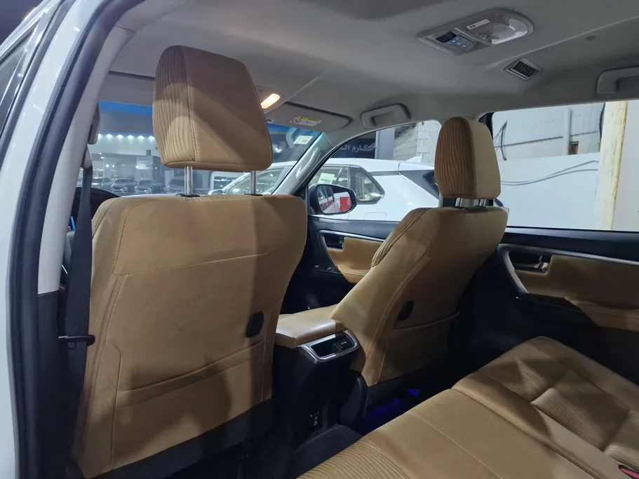 تويوتا فورتشنر VX 2023 