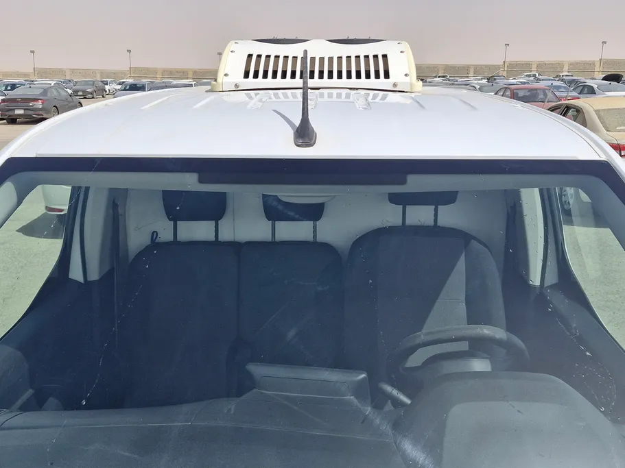 2022 Peugeot Partner Short van 