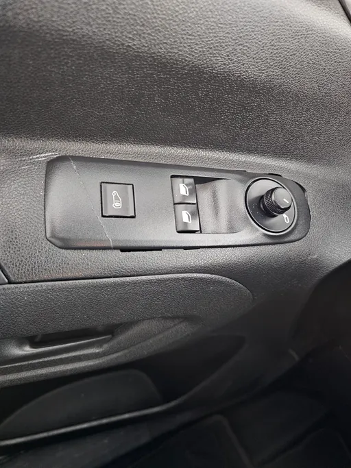 2022 Peugeot Partner Short van 