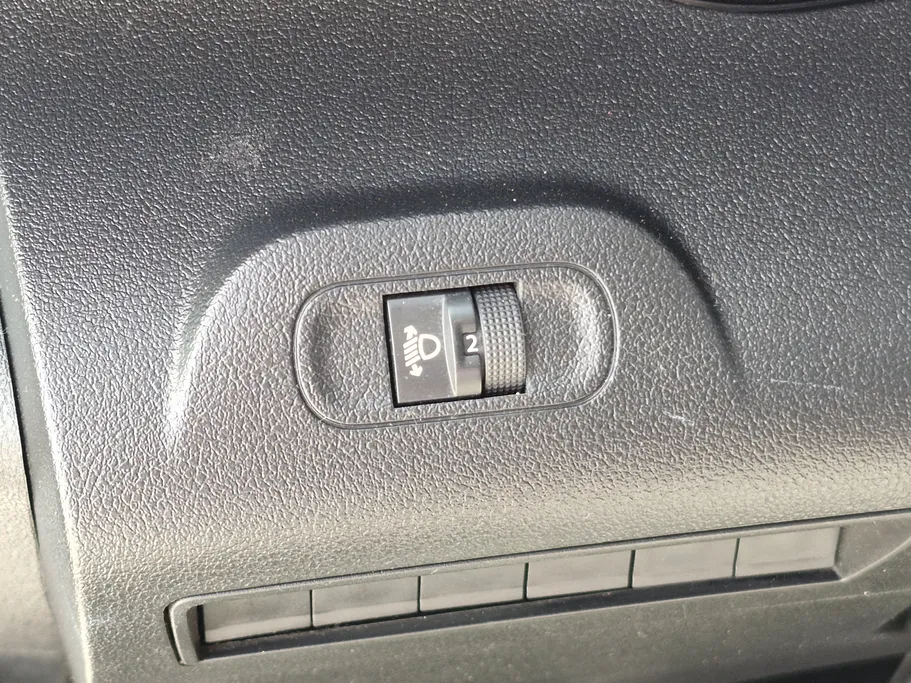 2022 Peugeot Partner Short van 