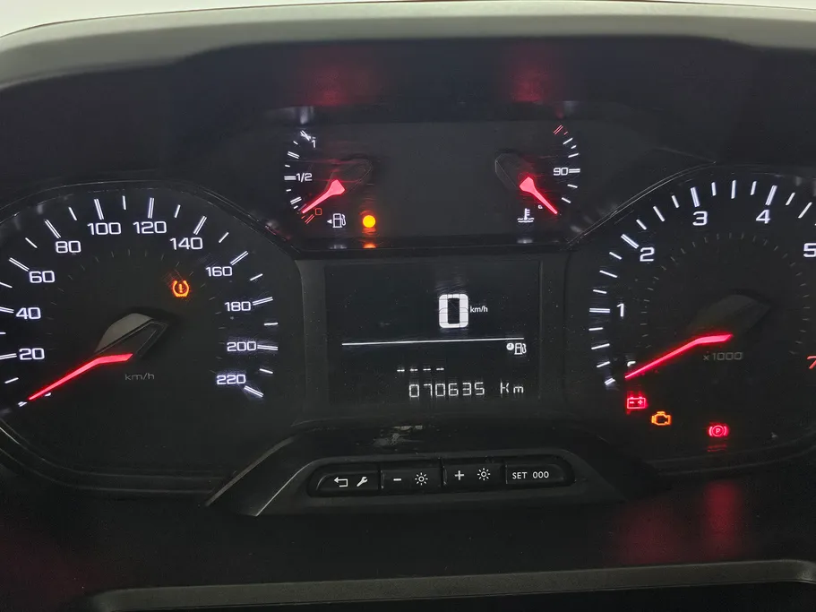 2022 Peugeot Partner Short van 