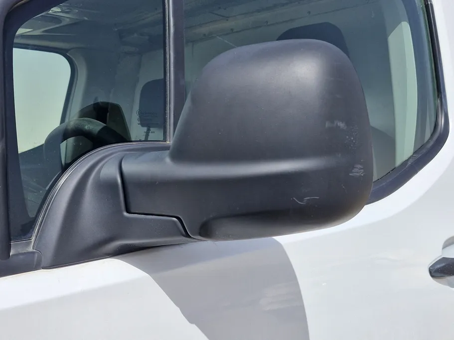 2022 Peugeot Partner Short van 