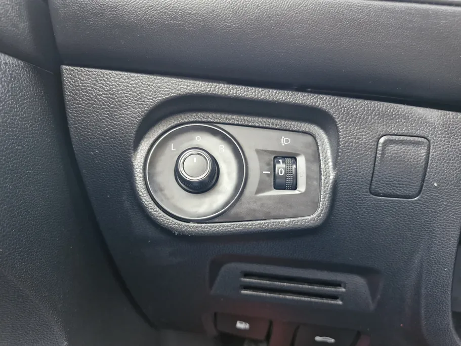 2022 ام جي 5 COM 