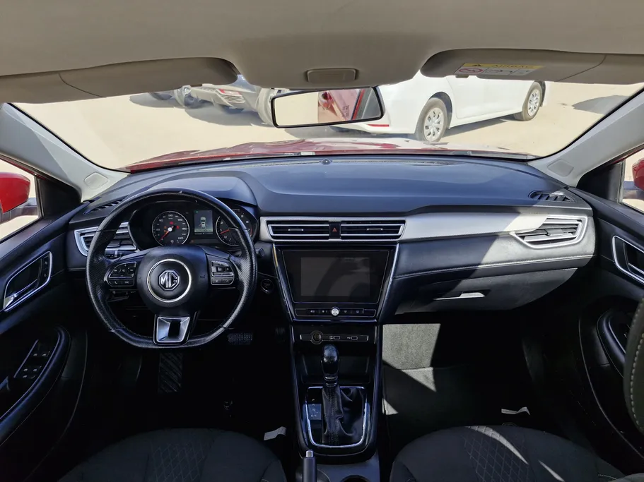 2022 ام جي 5 COM 