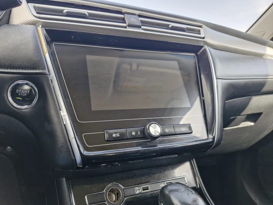 2022 ام جي 5 COM 